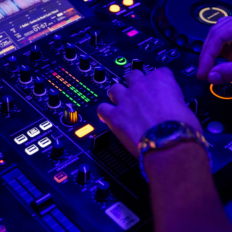 Il diciottesimo a tema disco a Villa Calvo