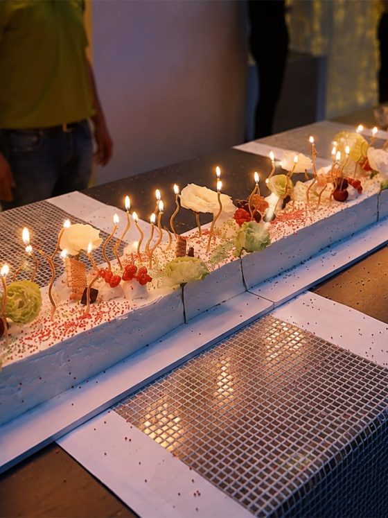 Long cake